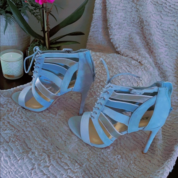 New never worn❣️❣️❣️ - Picture 3 of 3